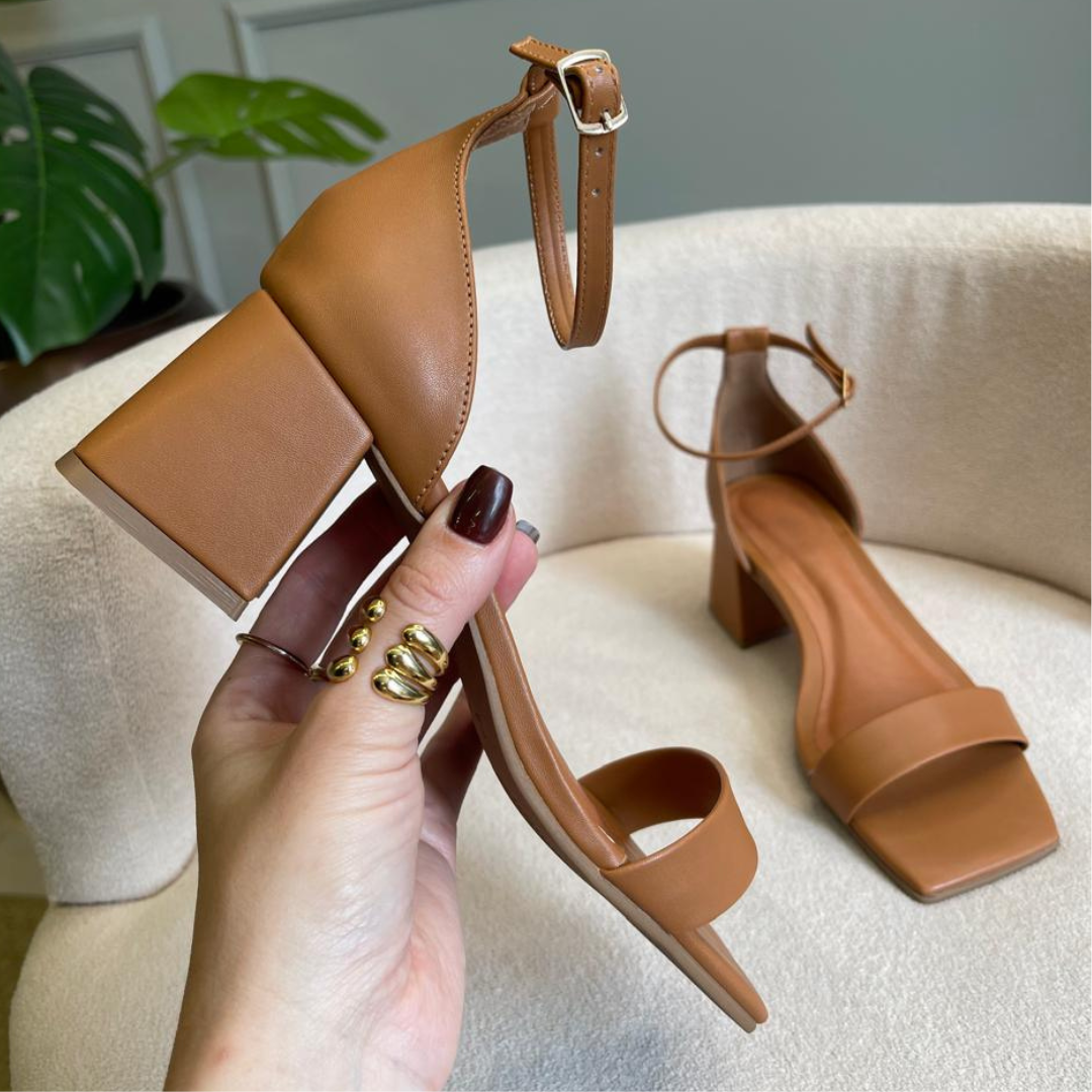 SANDÁLIA GISELE CARAMELO